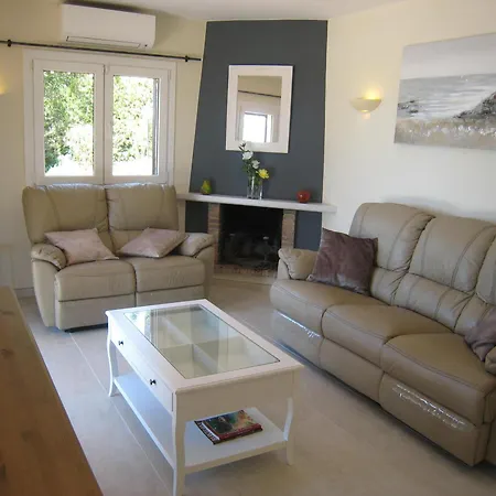 Villa De 5 Dormitorios Con Piscina Privada En L'Estartit - Es-323-69 * L'Estartit